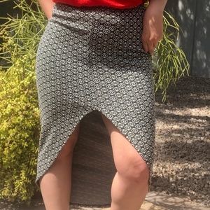 black and white pattern high low skirt